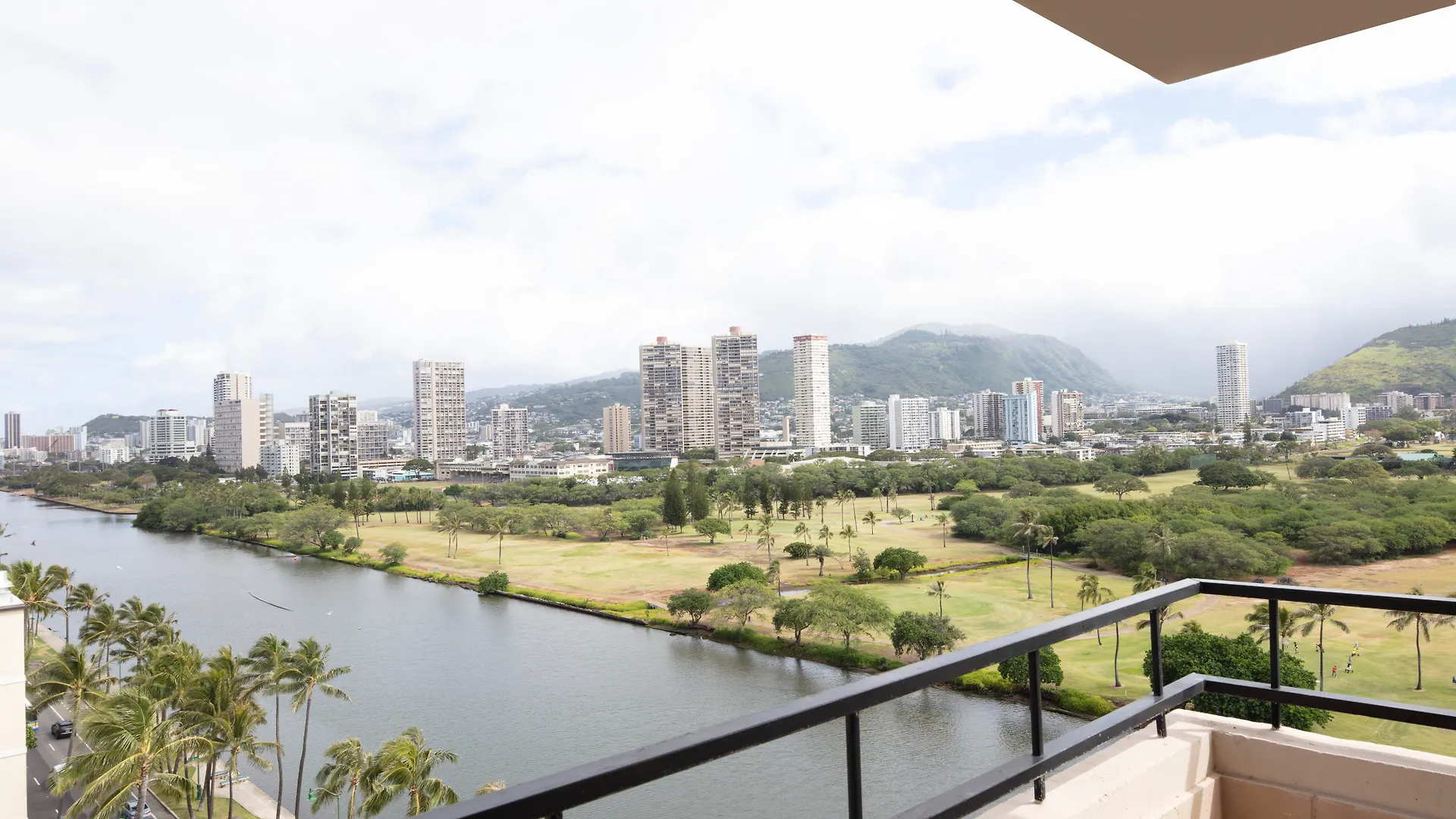 Wayfinder Waikiki - Voted Top 10 Best Hotels In Hawaii! Гонолулу США