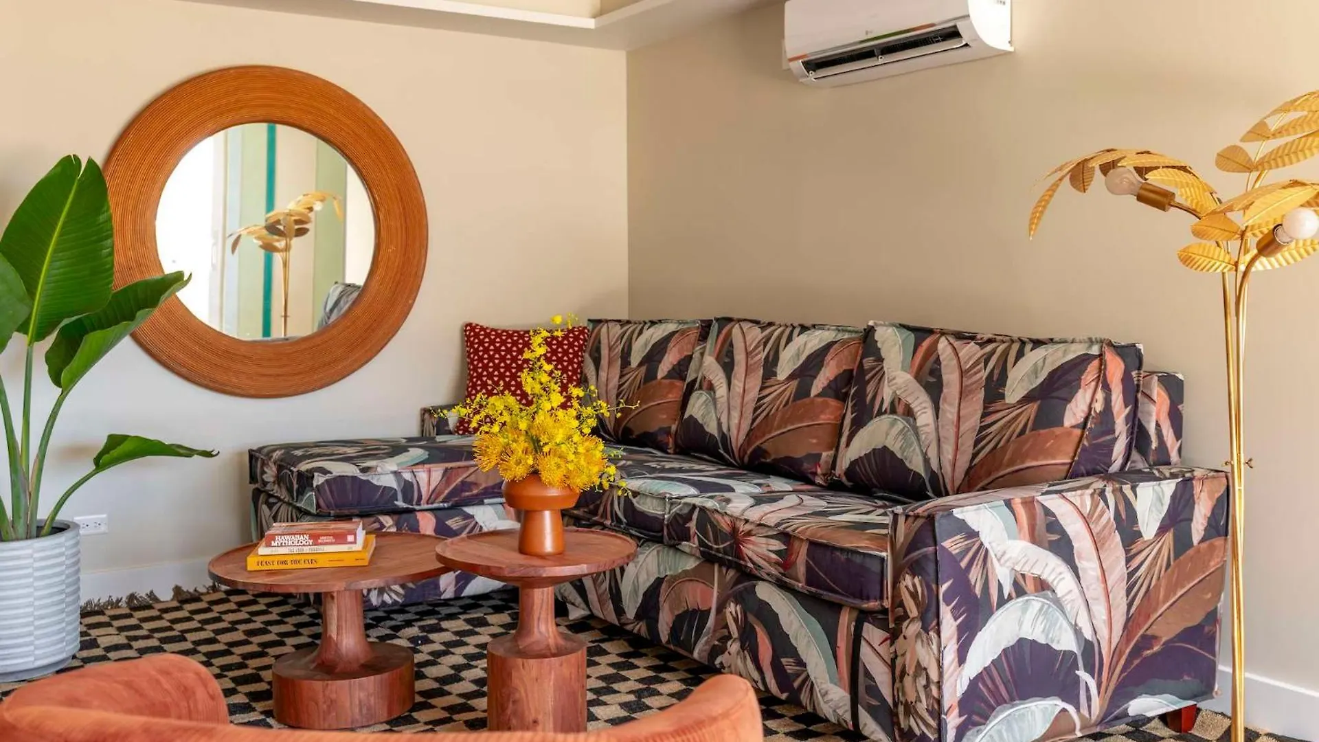 Wayfinder Waikiki - Voted Top 10 Best Hotels In Hawaii! Гонолулу